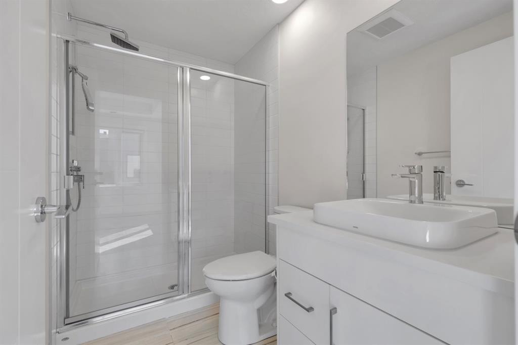 618 Greenbriar - Thumbnail 2