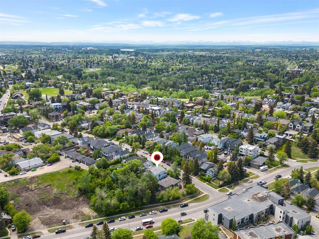 3610 Parkhill - Thumbnail 2