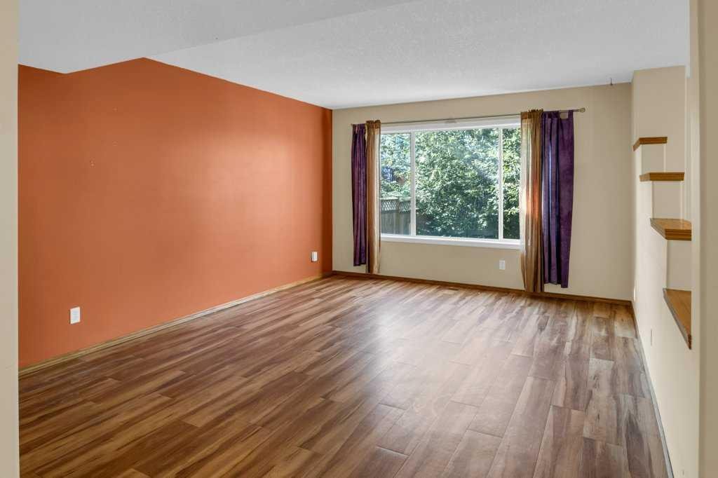 1745 Douglas Glen - Thumbnail 3