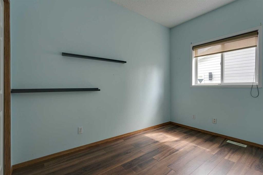 242 Covington - Thumbnail 2