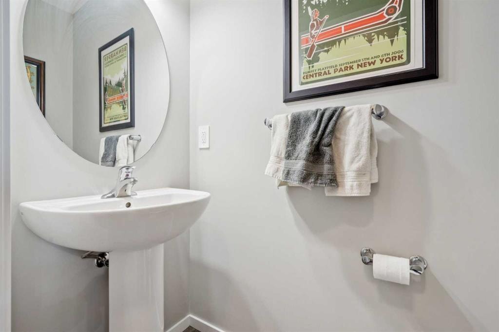 125 Yorkville - Thumbnail 4