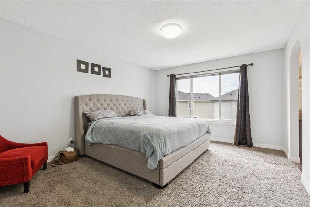 325 Evanspark - Thumbnail 3