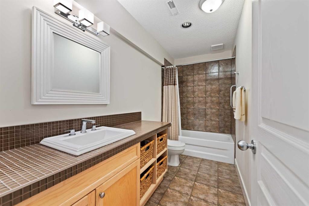 250 Strathridge - Thumbnail 4