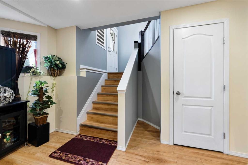 265 Martinglen - Thumbnail 2