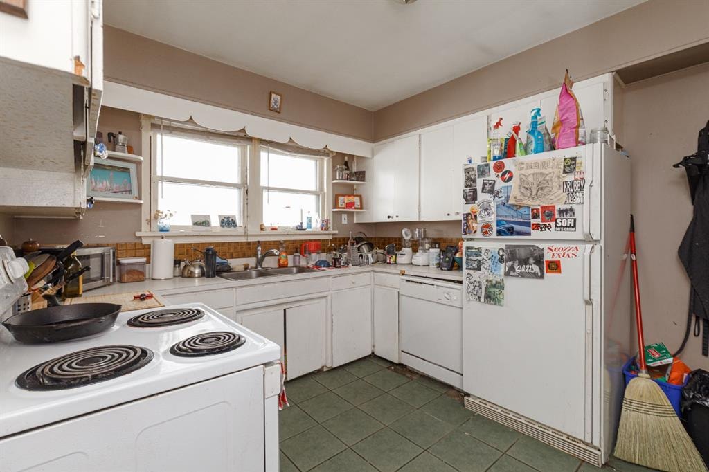 2824 Parkdale - Thumbnail 2
