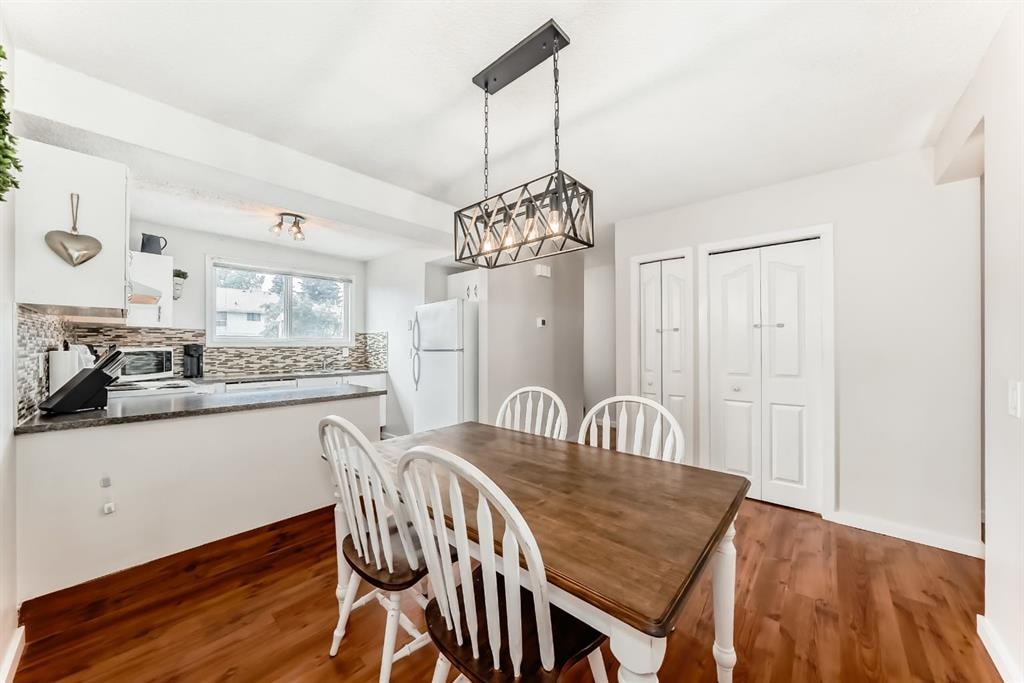 2183 Woodview - Thumbnail 4