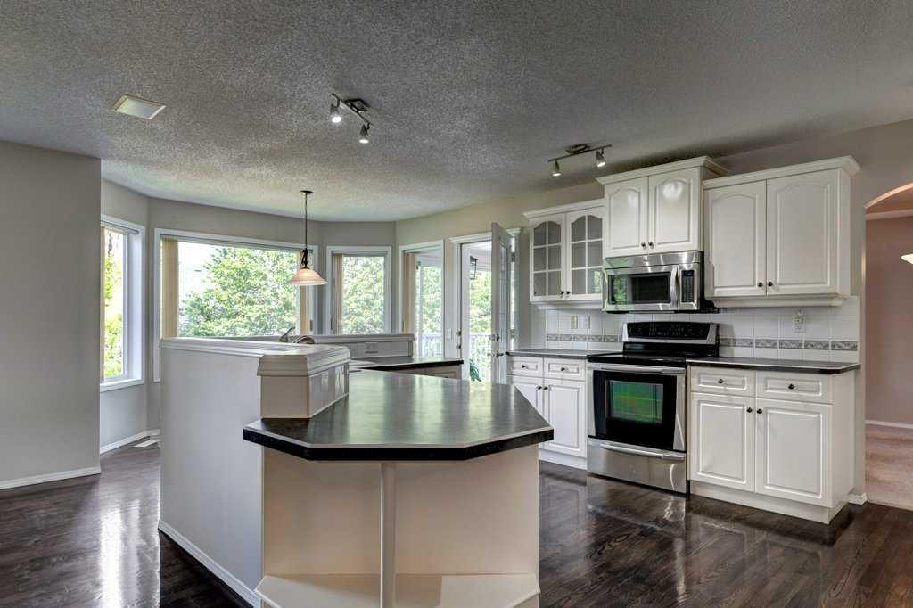 3430 Douglasdale - Thumbnail 2