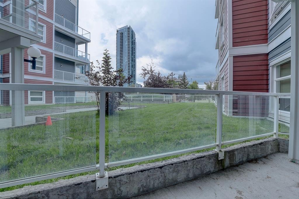 333 Riverfront - Thumbnail 4