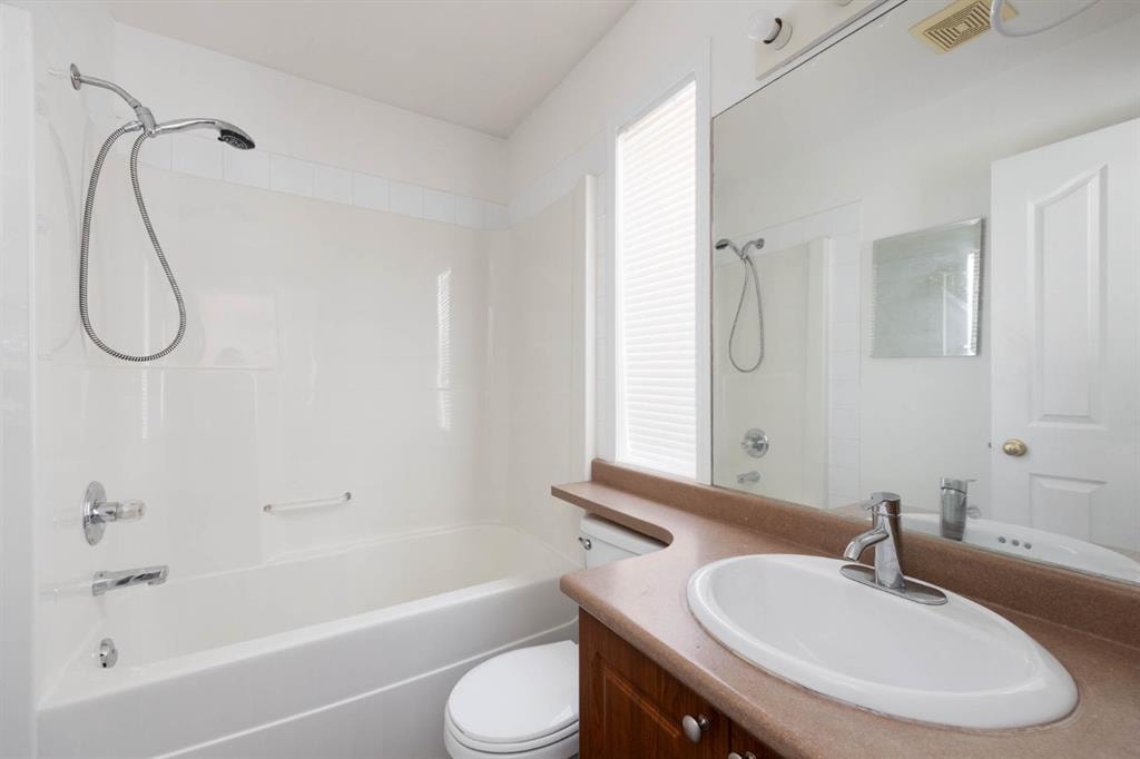 206 Smallwood - Thumbnail 2