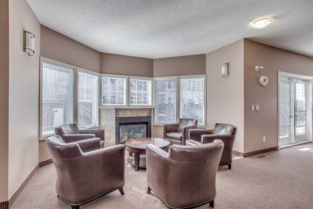 70 Royal Oak - Thumbnail 2