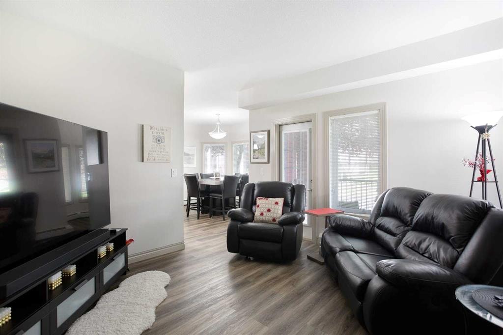 70 Royal Oak - Thumbnail 3