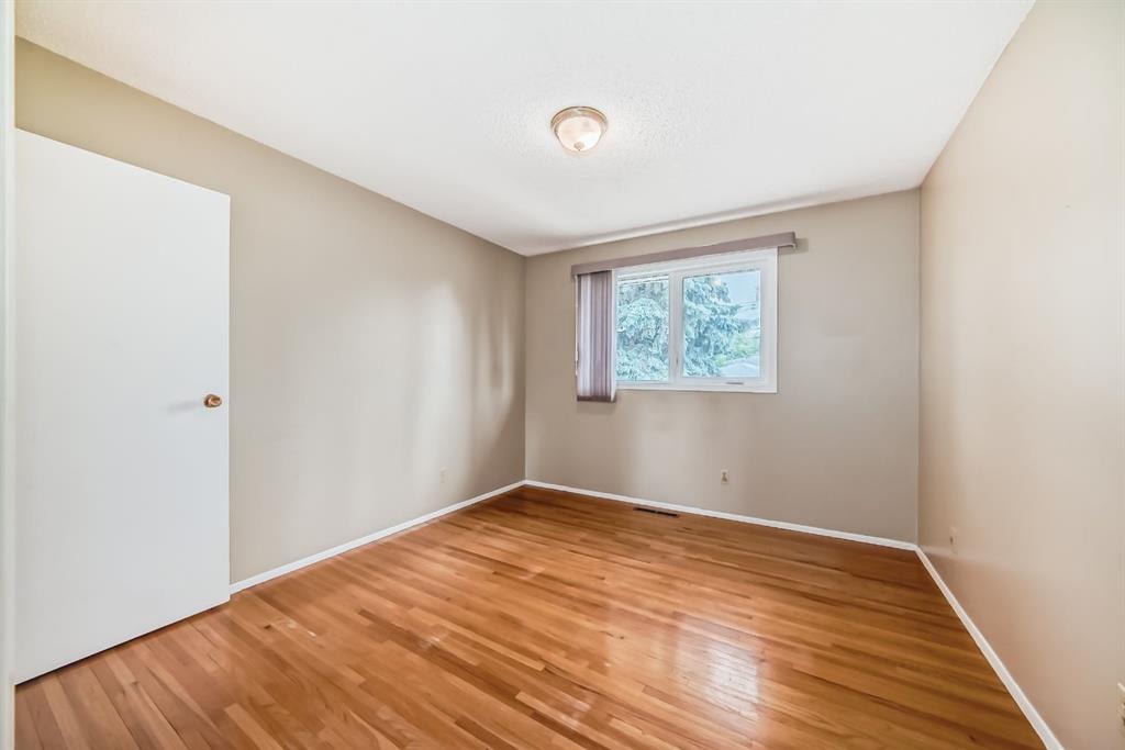 5036 Marshall - Thumbnail 4