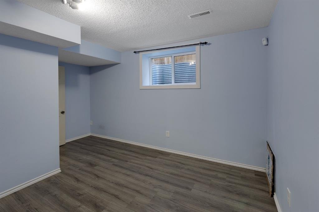 427 Saddlebrook - Thumbnail 3