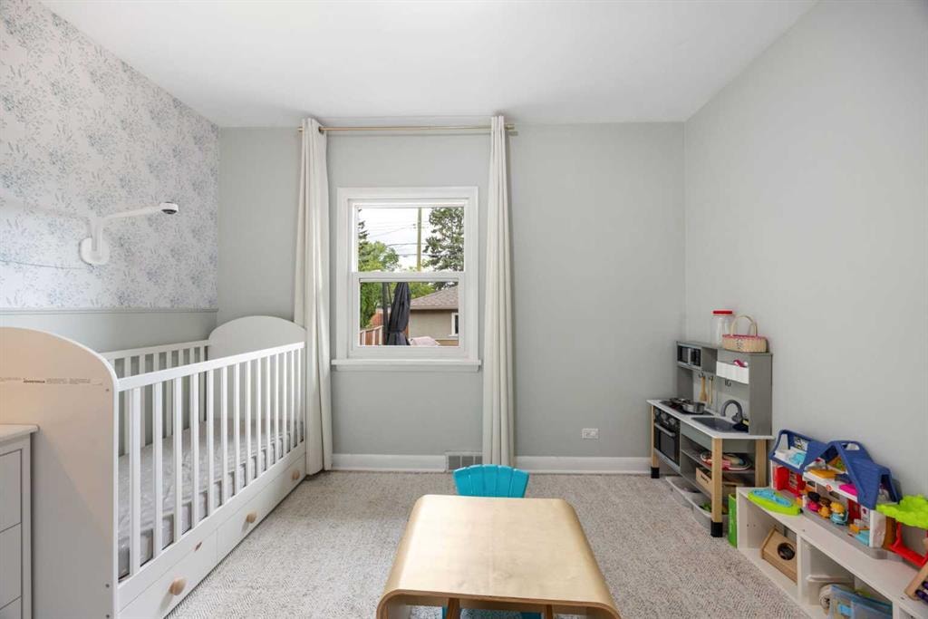2452 Capitol Hill - Thumbnail 2