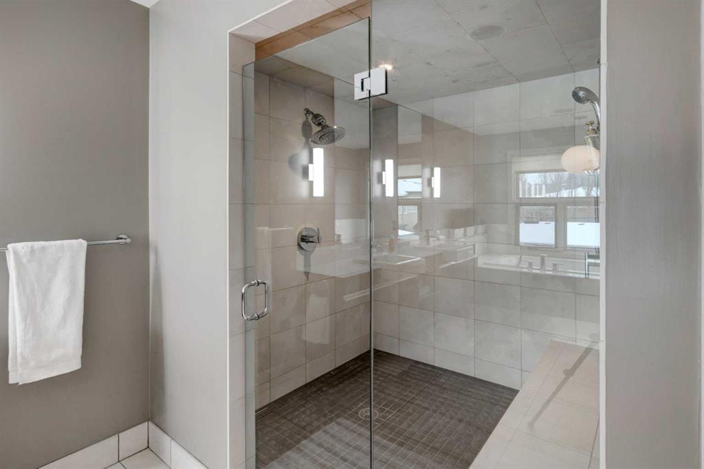 1310 Gladstone - Thumbnail 4