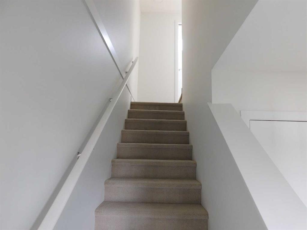 857 Belmont - Thumbnail 4