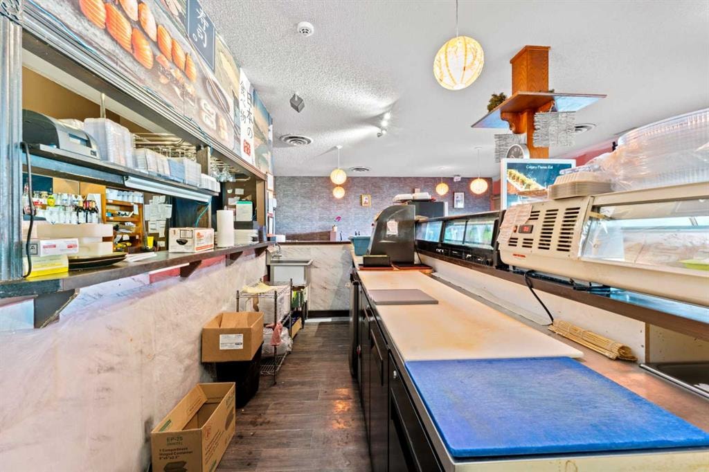 17 Ave & 14 ST Japanese Restaurant - Thumbnail 4