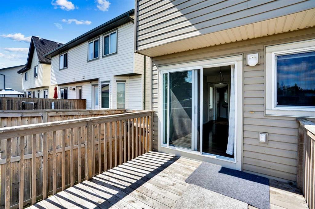 221 Elgin Meadows - Thumbnail 2