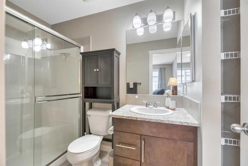 576 Mckenzie Towne - Thumbnail 2