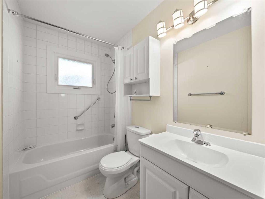 8047 Fairmount - Thumbnail 2