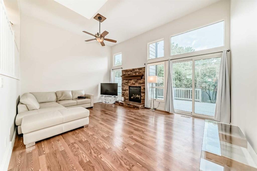 185 Woodridge - Thumbnail 2