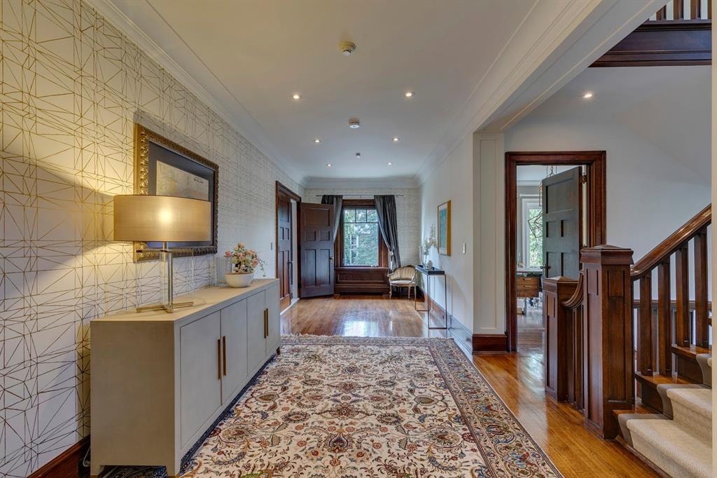 930 Prospect - Thumbnail 2