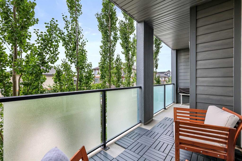 300 Auburn Meadows - Thumbnail 2