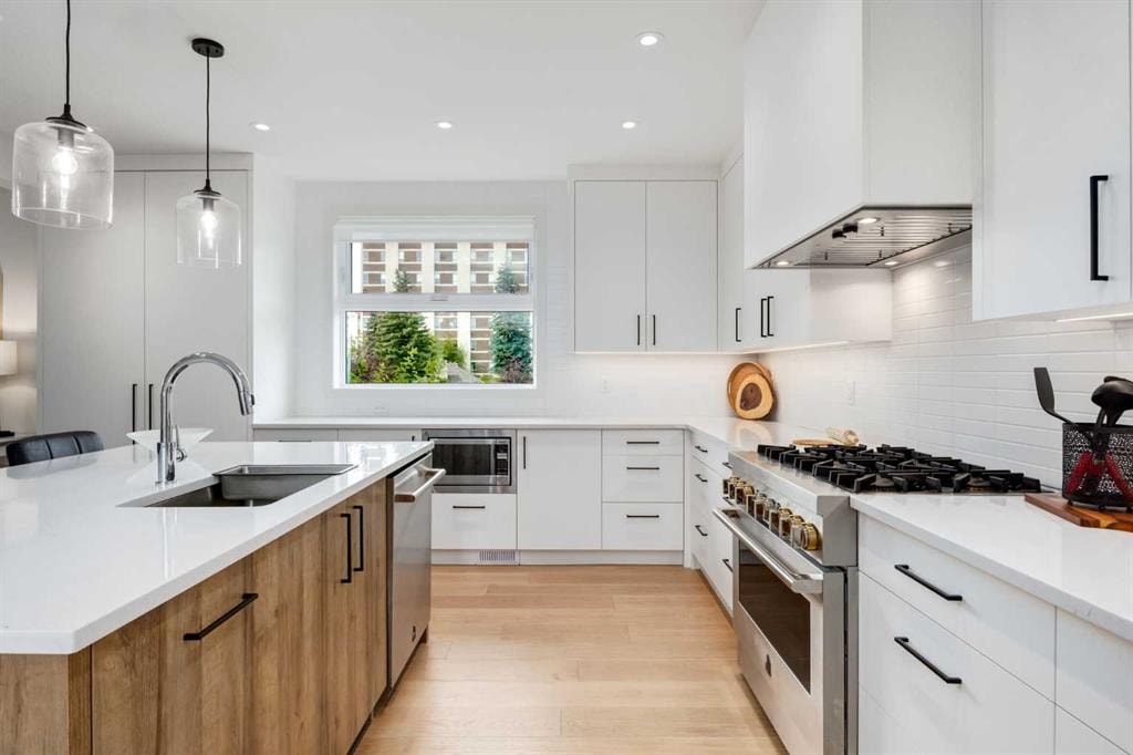 1408 Crescent - Thumbnail 2