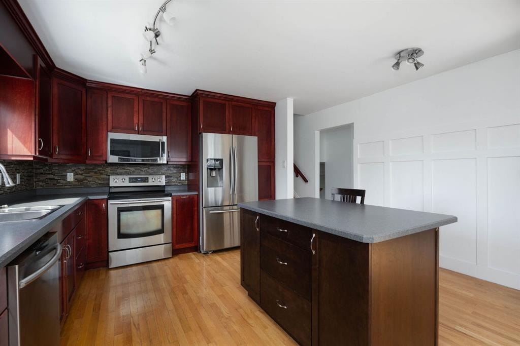 145 Dundas - Thumbnail 4