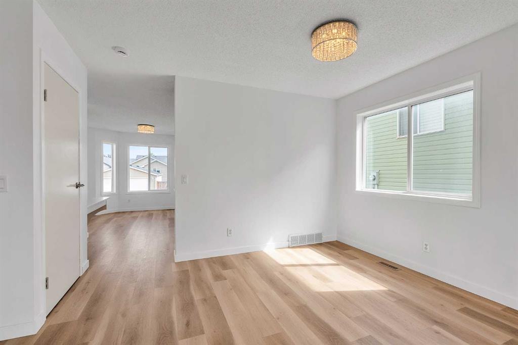 1149 Martindale - Thumbnail 2