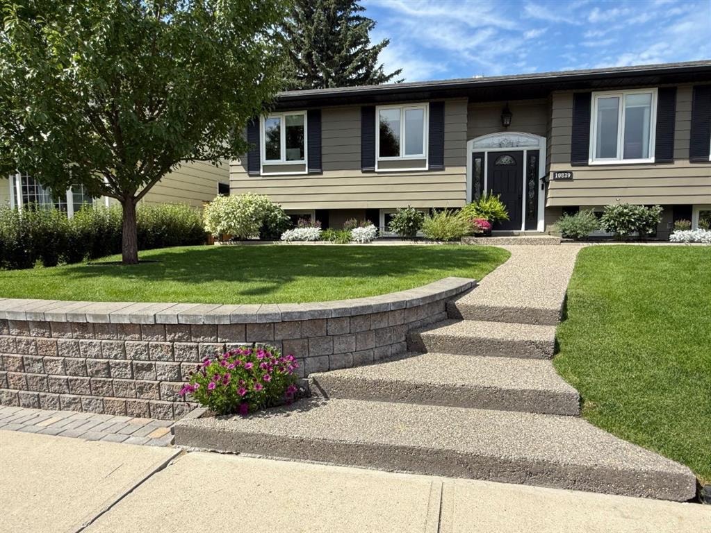 10839 Mapleford - Thumbnail 3