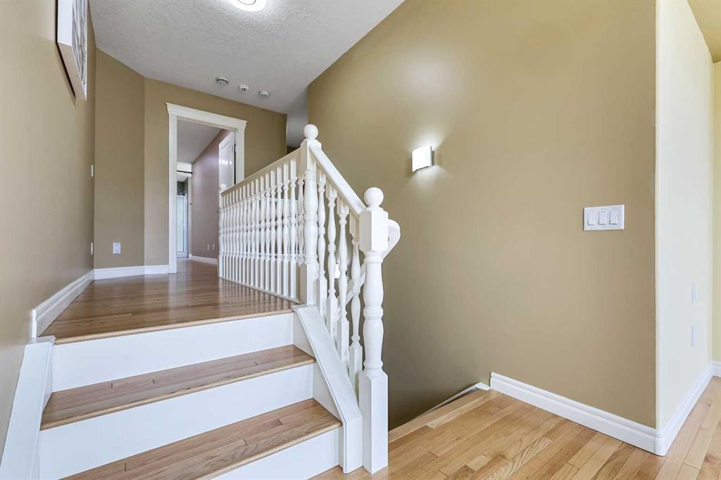 8025 Cougar Ridge - Thumbnail 3