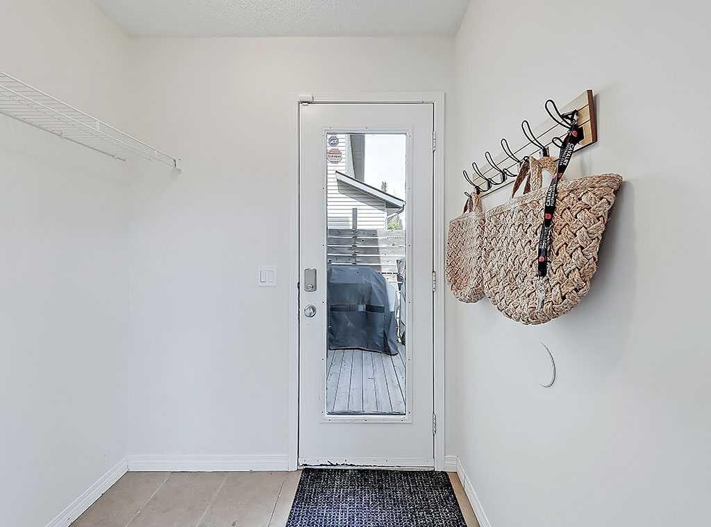 203 Elgin - Thumbnail 2