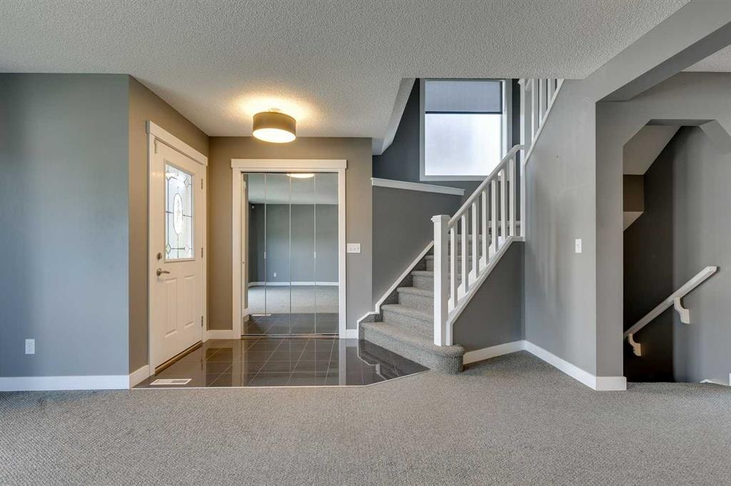 508 Saddlecrest - Thumbnail 3