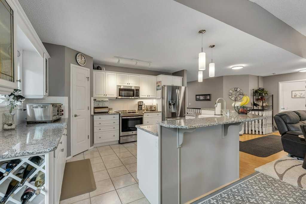 212 Valley Ridge - Thumbnail 2