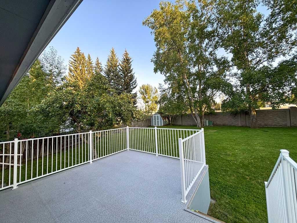 12 Oakbury - Thumbnail 3