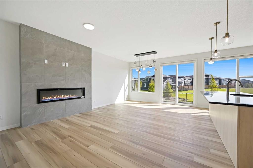 232 Belmont - Thumbnail 2