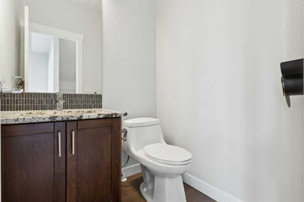 4513 Bowness - Thumbnail 4