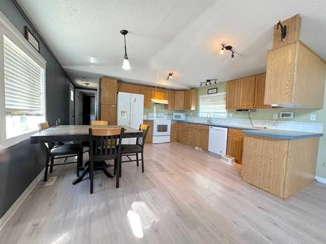 215 Grant - Thumbnail 4
