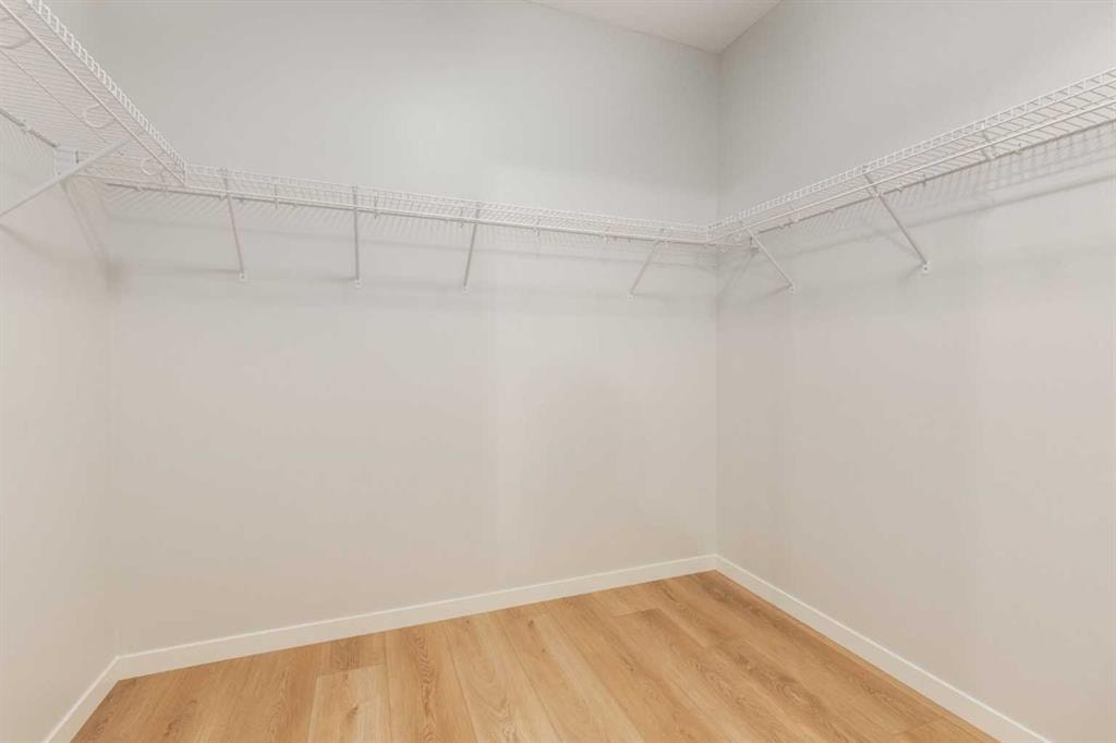 550 Belmont - Thumbnail 2