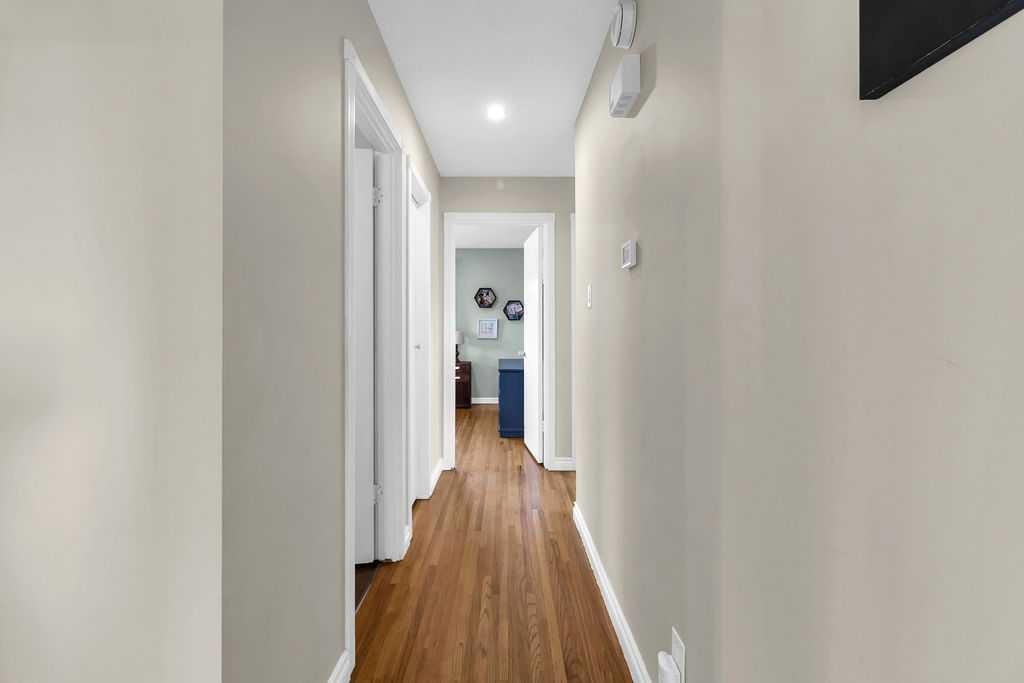 1215 Mapleglade - Thumbnail 4
