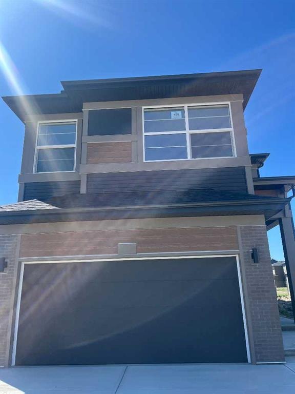 458 Corner Glen - Thumbnail 2