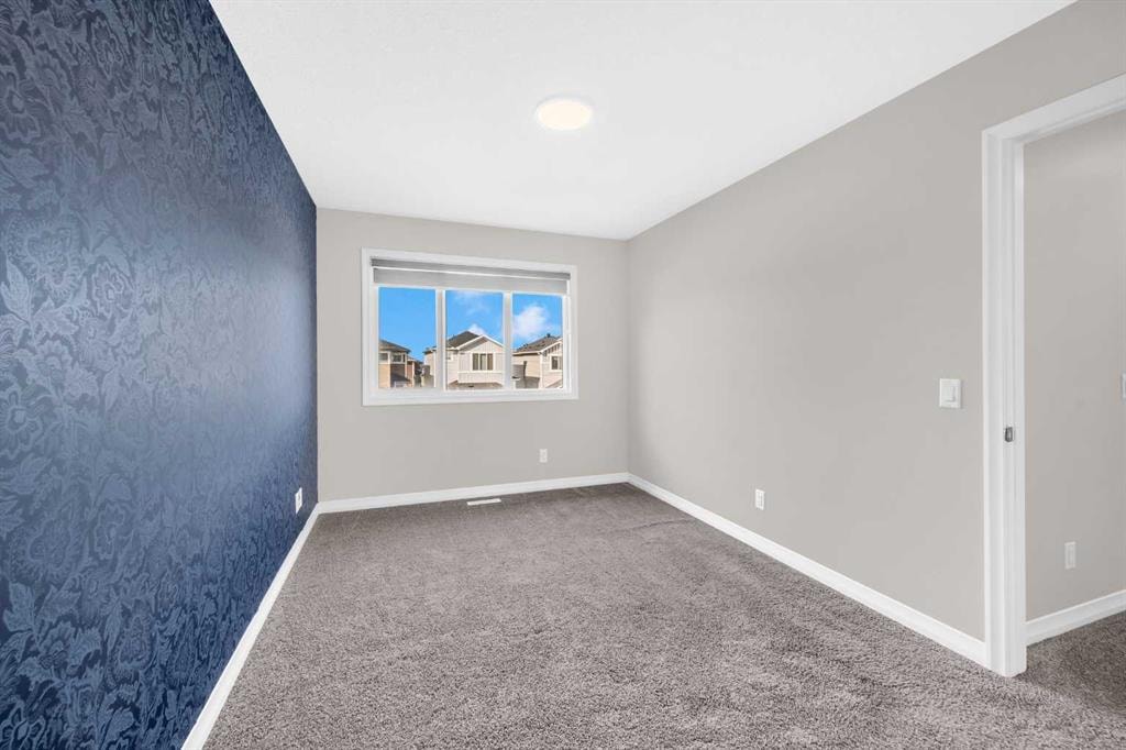 385 Corner Meadows - Thumbnail 2