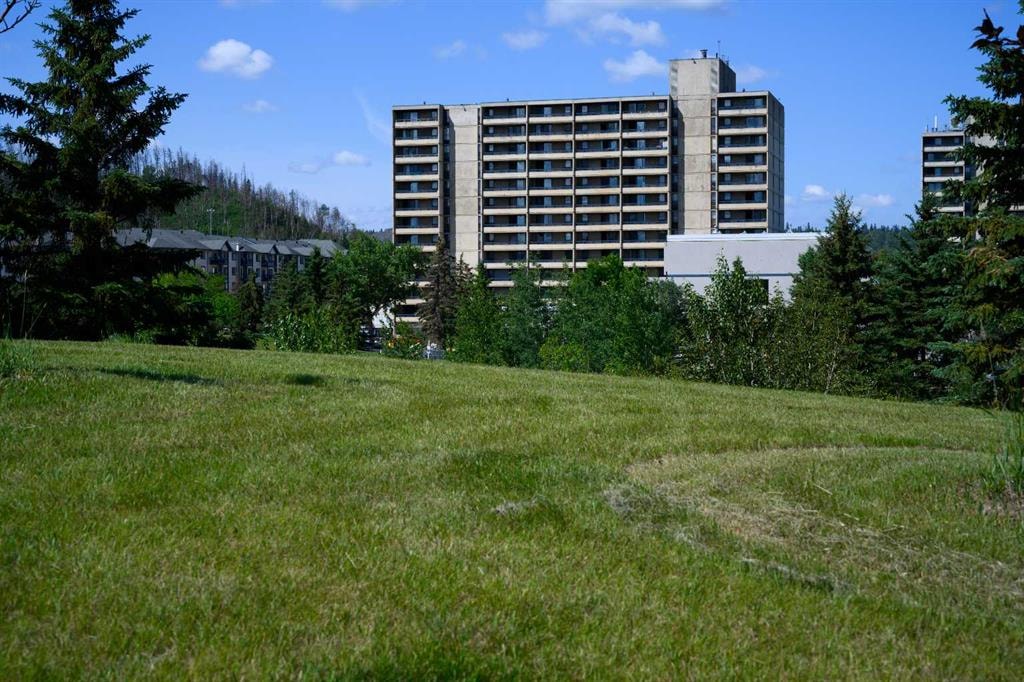 11721 Macdonald - Thumbnail 3