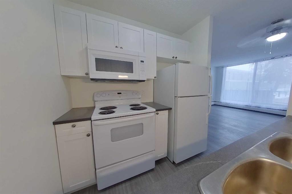 13221 Macdonald - Thumbnail 4