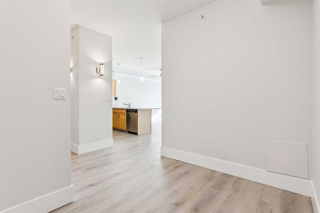 205 Riverfront - Thumbnail 4