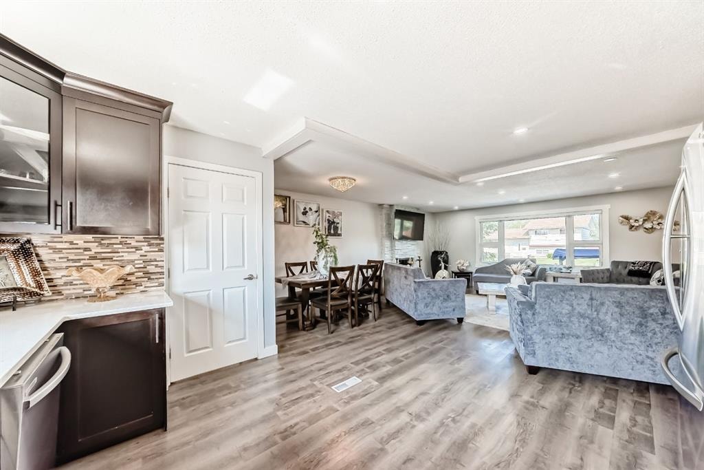 5107 Rundleview - Thumbnail 2
