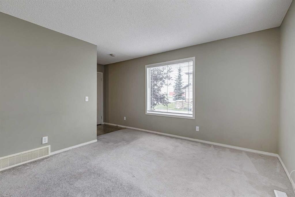 501 Saddlecrest - Thumbnail 4