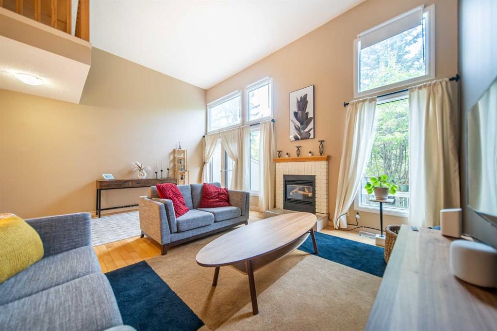 185 Woodridge - Thumbnail 4