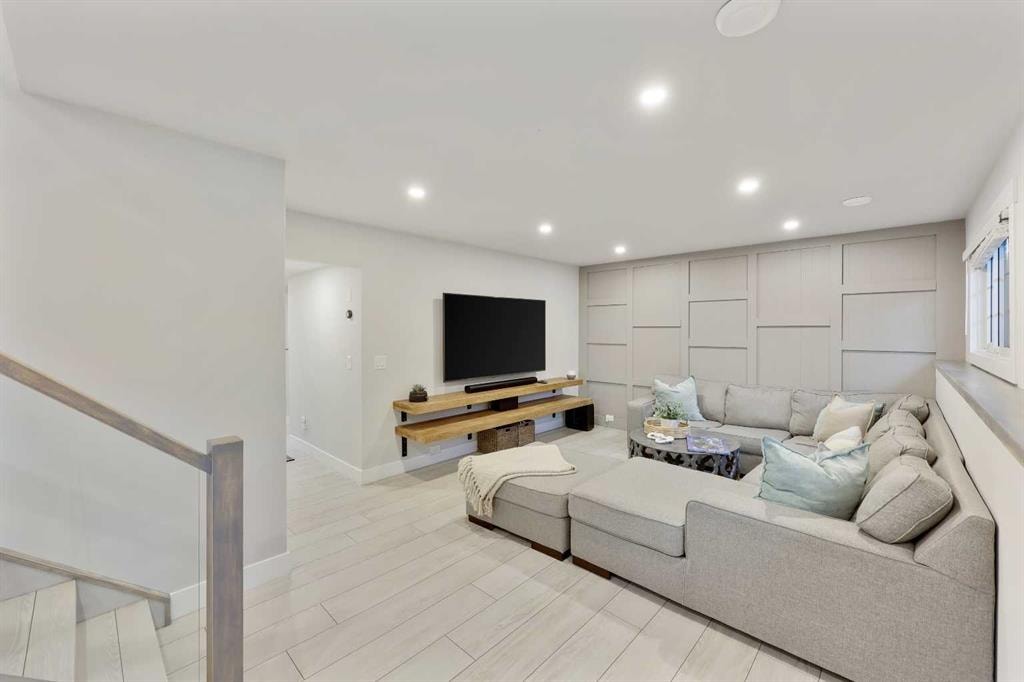 3224 Conrad - Thumbnail 3